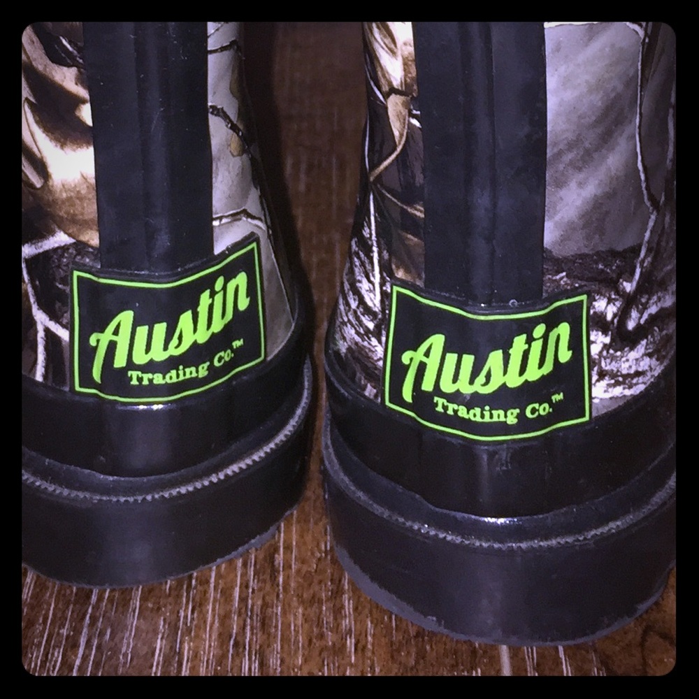 Austin Trading Co. Kids’ Rubber Rain Boots